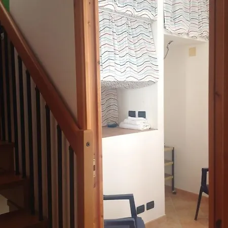 Alojamento de Acomodação e Pequeno-almoço B&B Marettimo